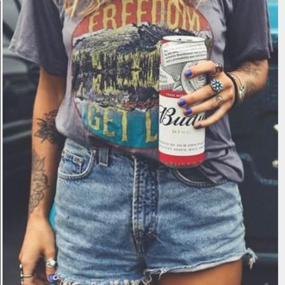 Surprise Vintage Graphic Tee-The Original - Picture 5 of 8